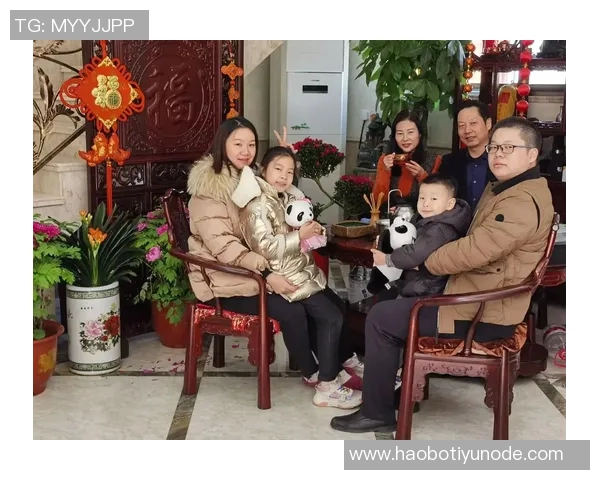 幸福满满的一家人库嫂分享全家福照甜蜜瞬间温馨满溢